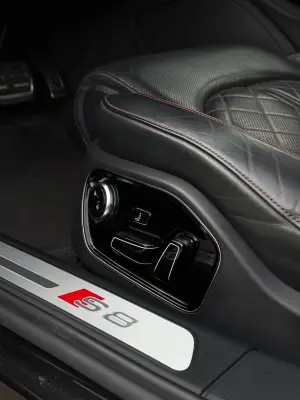 2015 Audi S8 plus - photo 16