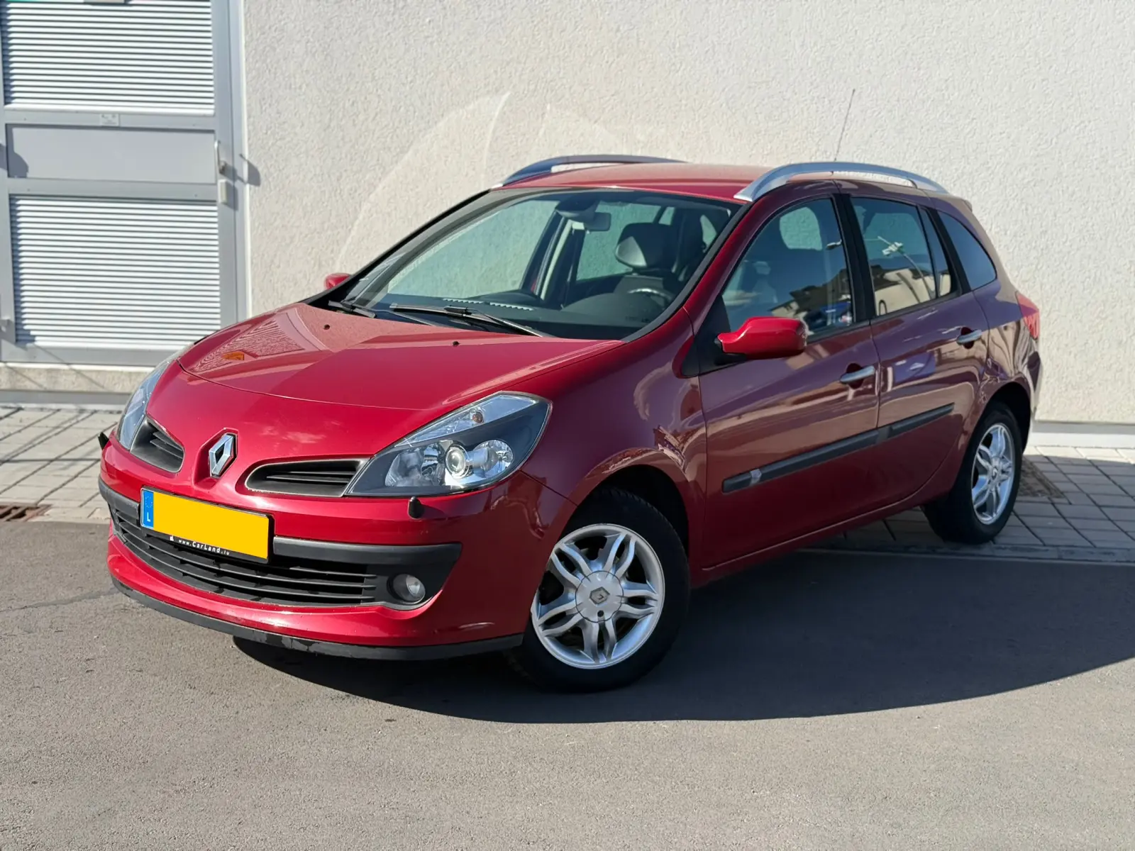 2009 Renault Clio - InfinityDrive Luxembourg