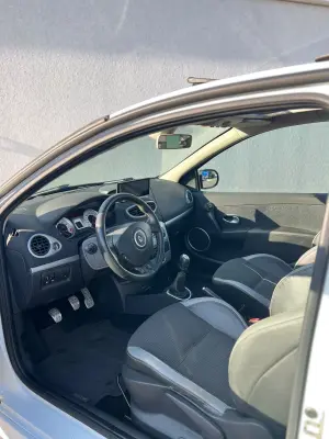 2011 Renault Clio - photo 5