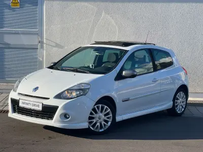 2011 Renault Clio - photo 1