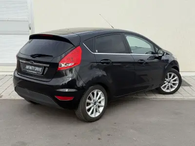 2010 Ford Fiesta - photo 4
