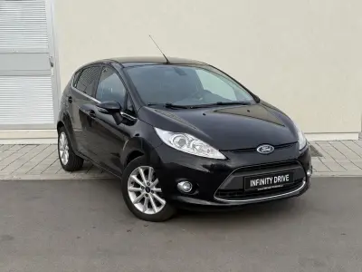 2010 Ford Fiesta - photo 2