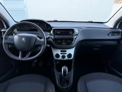 2015 Peugeot 208 - photo 7