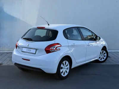 2015 Peugeot 208 - photo 3